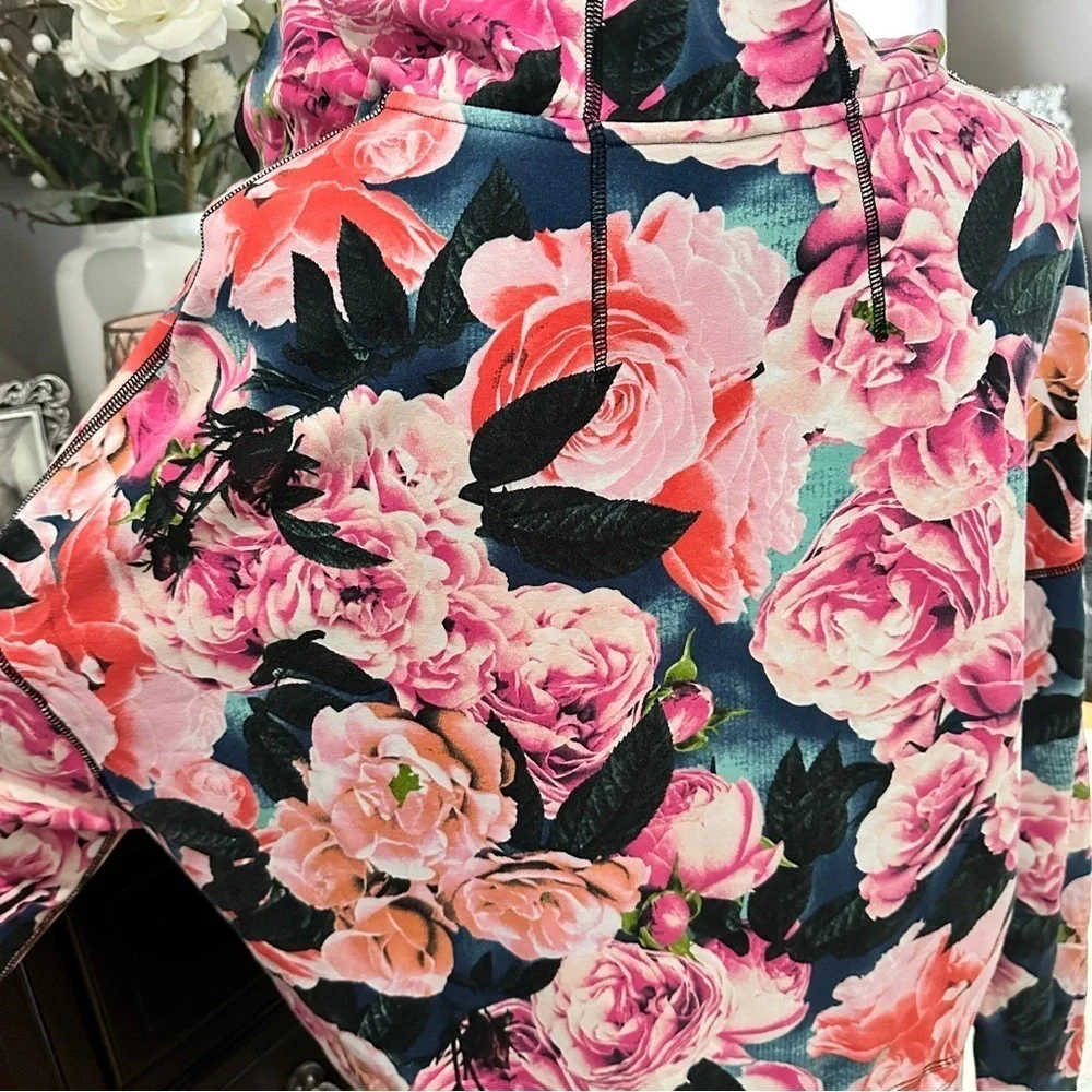 Lululemon Scuba Hoodie II Oversized Floral Rose Print Full Zip Size 6 ⭐️Rare⭐️